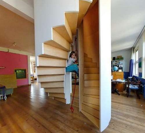 hanging box stairs