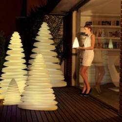 Illumination Surprise: Chrismy Outdoor Lights by Vondom