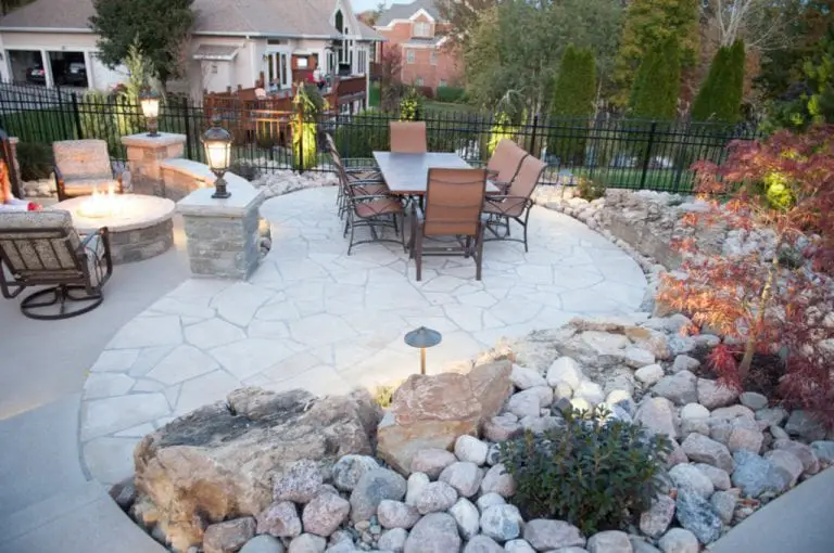 light stone patio designs