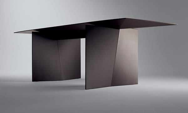 Organic Elegance: Palio Dining Table for Poltrona Frau