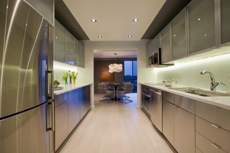 Spectacular dining area with galley kitchen